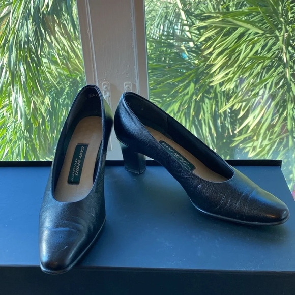 Easy Spirit Leather Heels - Picture 3 of 10